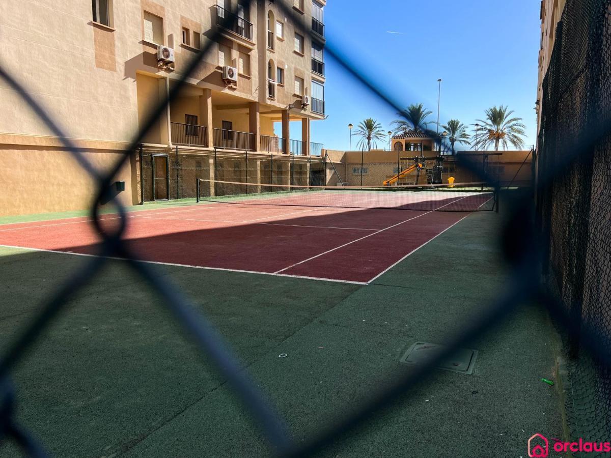 Lindo Al Mar Con Piscina/Tenis ベニカシム エクステリア 写真